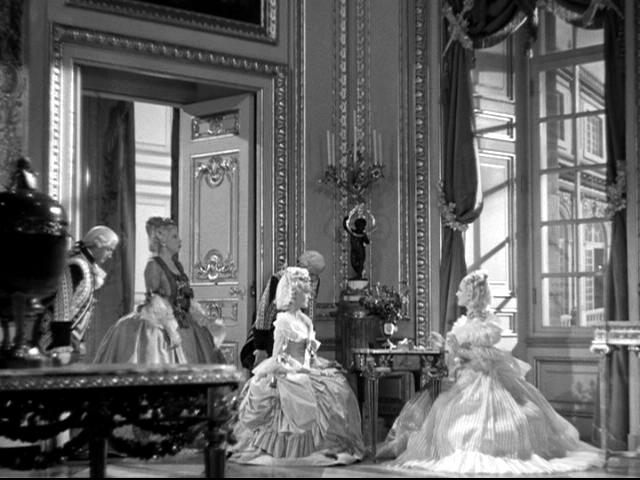 Marie Antoinette avec Norma Shearer (Van Dyke) - Page 9 036-ma10