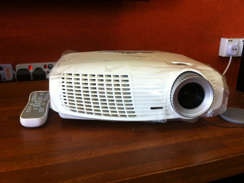 optoma hd20 full hd projector(used) Img_4411