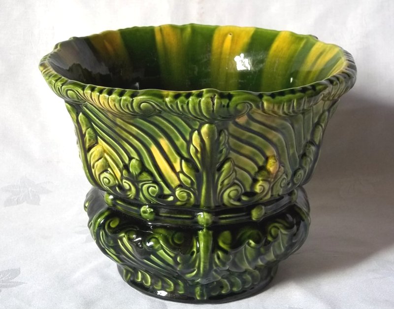 Ault pottery (Derbyshire), inc. Aultcliff wares. 100_3046