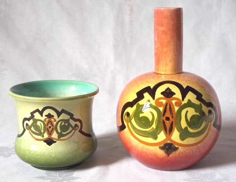 Ault pottery (Derbyshire), inc. Aultcliff wares. 100_3162