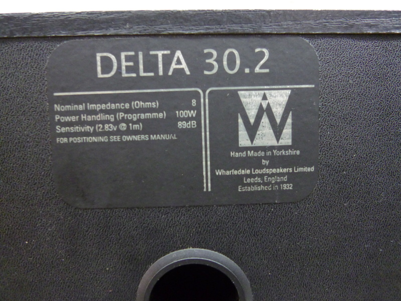 Wharfedale Delta 30.2's Bookshelf speaker (Sold) P1020213