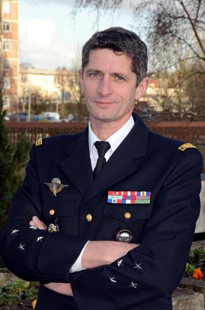 3-LE GENERAL FAVIER QUITTE LE NAVIRE Favier10