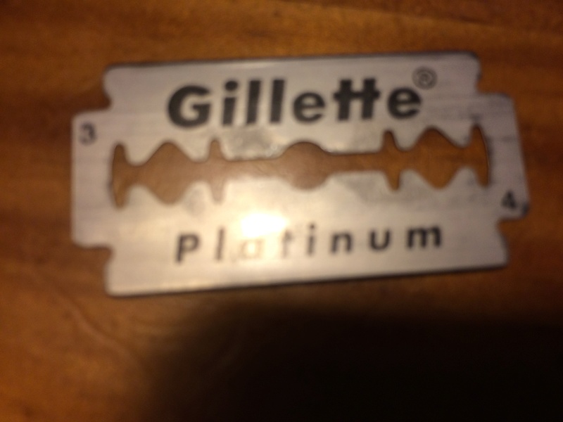 Etonnante Gillette Platinium Plus  Img_2539