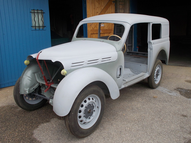 Mon montage à l'échelle 1,  RENAULT JUVAQUATRE 1954 Dypart10