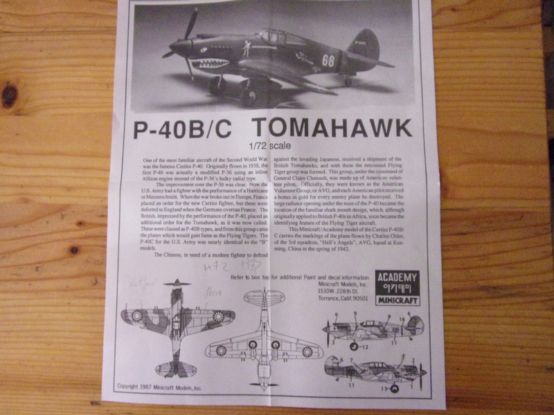 CURTISS P-40B TOMAHAWK [Academy 1/72éme] 102_2149