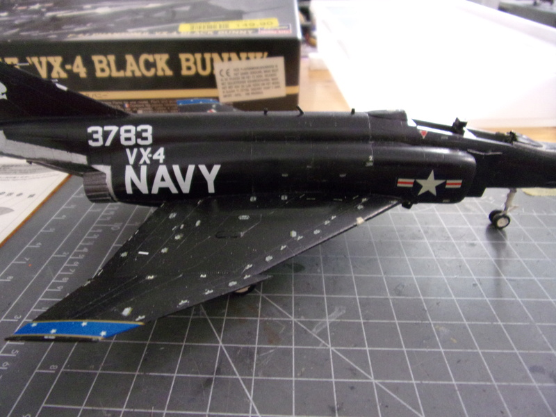 F-4J PHANTOM II 'VX-4 BLACK BUNNY' [haseagawa 1/72éme] - Page 2 102_2366