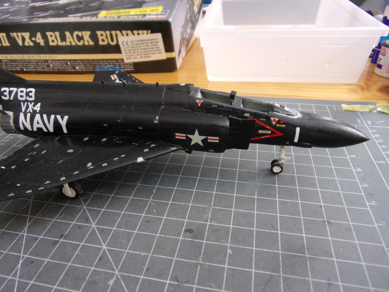 F-4J PHANTOM II 'VX-4 BLACK BUNNY' [haseagawa 1/72éme] - Page 2 102_2367