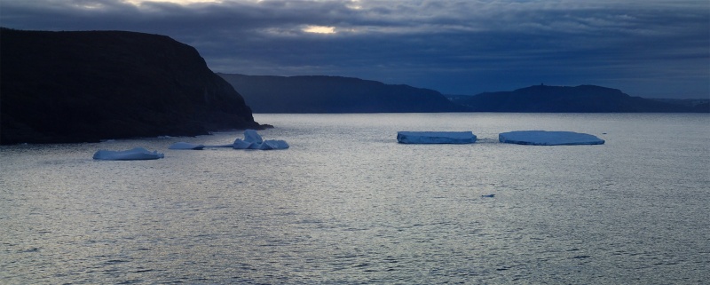 Some Iceberg pics and an Oil Rig pic  Iceber10