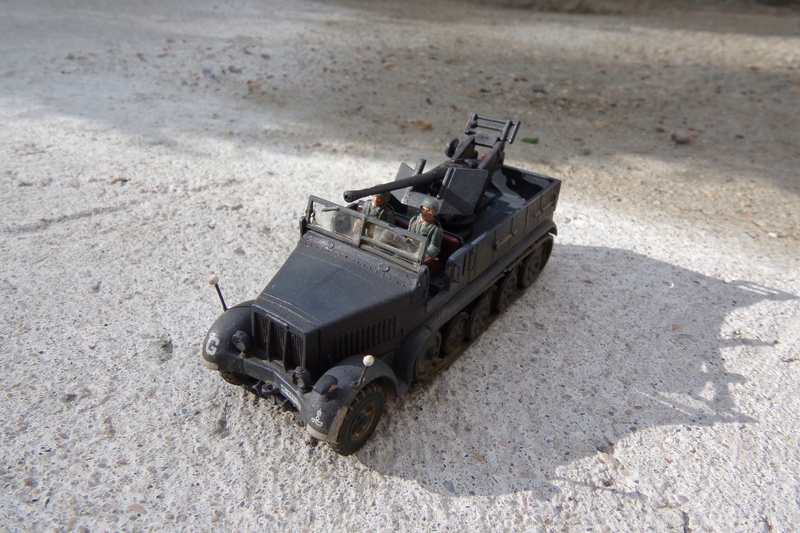 (hasegawa) 8 Ton half track 37mm AA ou Sdkfz 6/2 100_1121