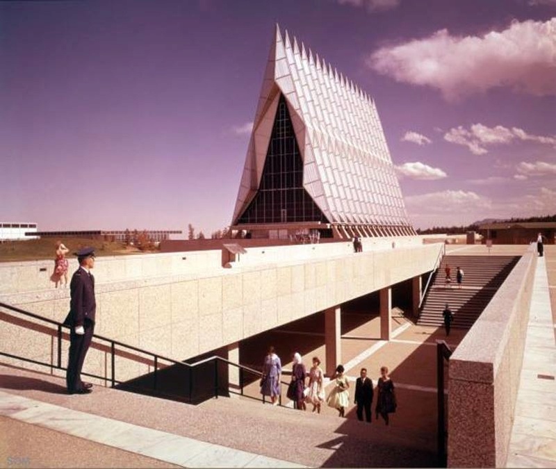 United States Air Force Academy Cadet Chapel  - Colorado Springs - Walter Netsch 12313510