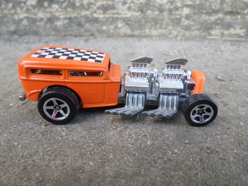 Way 2 fast - Sedan Ford 1932 Hot rod dragster with 2 engines - Hot Wheels Sam_2993