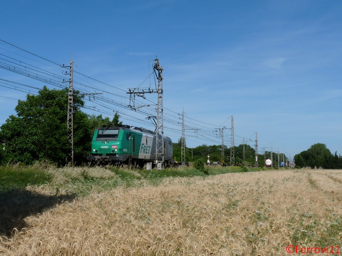 Photos et vidéos de la ligne Bordeaux - Toulouse - Narbonne - Sète (Fil 3) - Page 38 P1080611