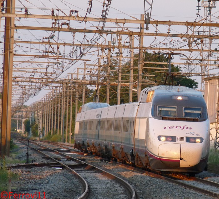 Photos et vidéos de la ligne Bordeaux - Toulouse - Narbonne - Sète (Fil 3) - Page 38 P1080626