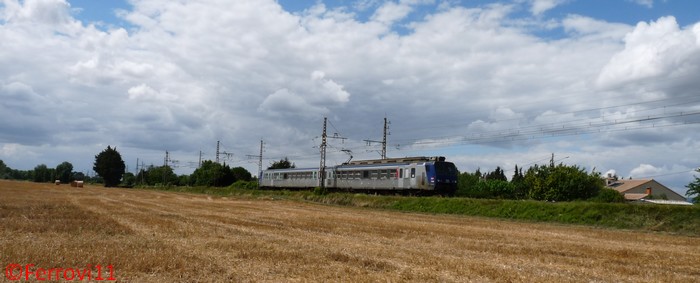 Photos et vidéos de la ligne Bordeaux - Toulouse - Narbonne - Sète (Fil 3) - Page 38 P1090018