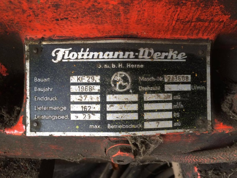 Cherche info sur compresseur de 1966 motorisé par un Deutz F2L812 13582210