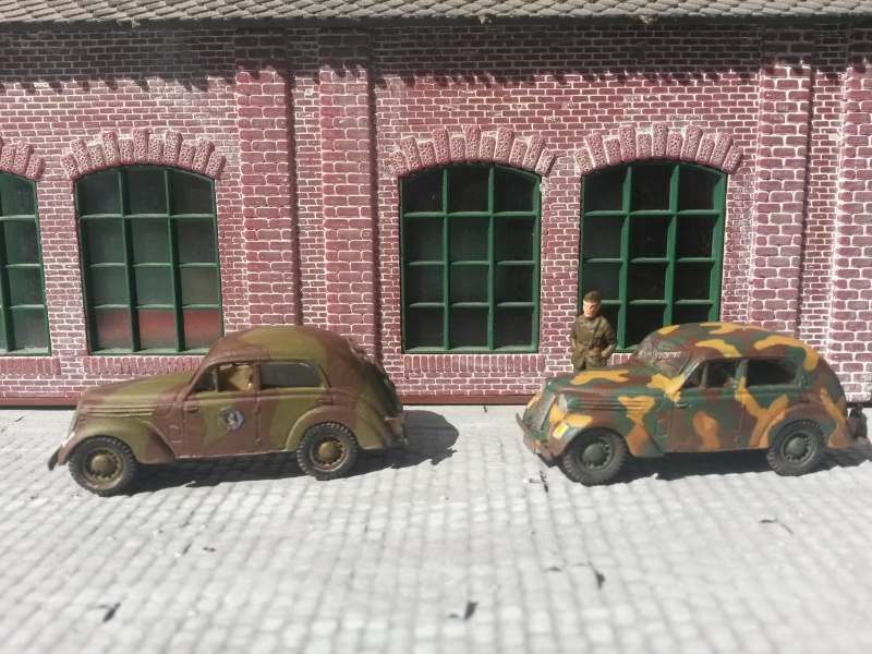 Juvaquatre et Peugeot 402 de liaison, 1/72 20160633