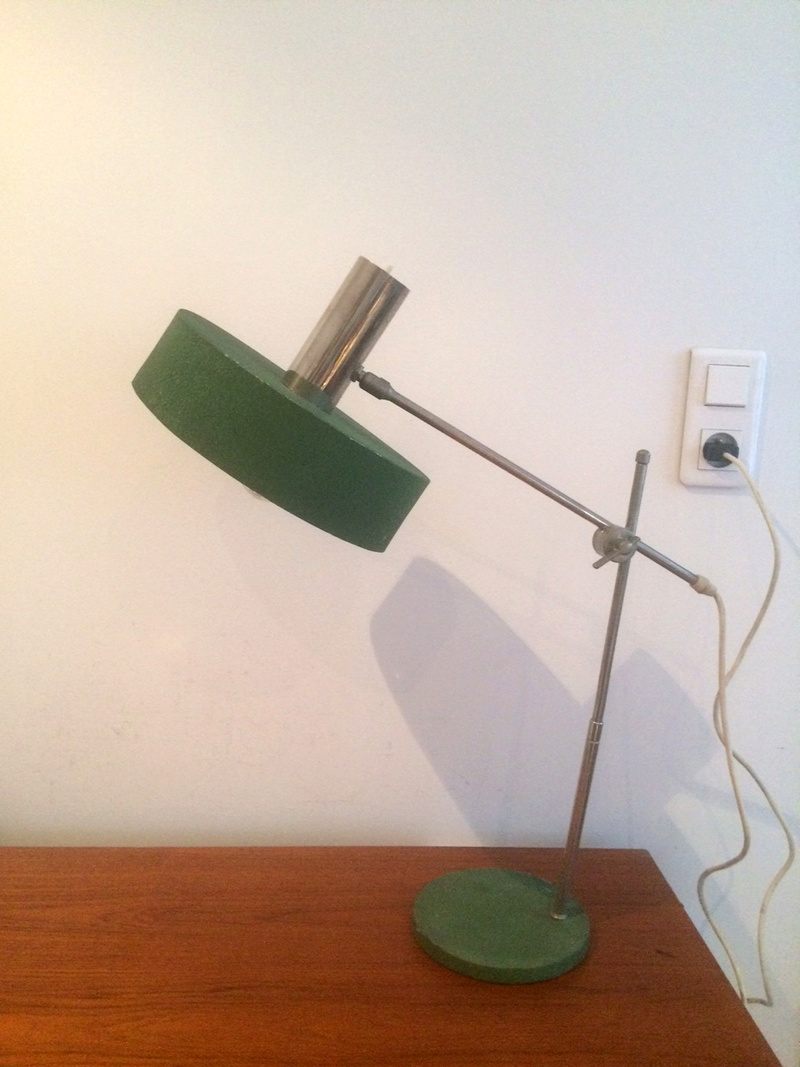 LAMPE MODERNISTE A IDENTIFIER Image110