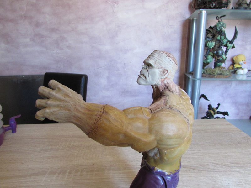 he's alive "de Hulk a Frankenstein" Img_2615