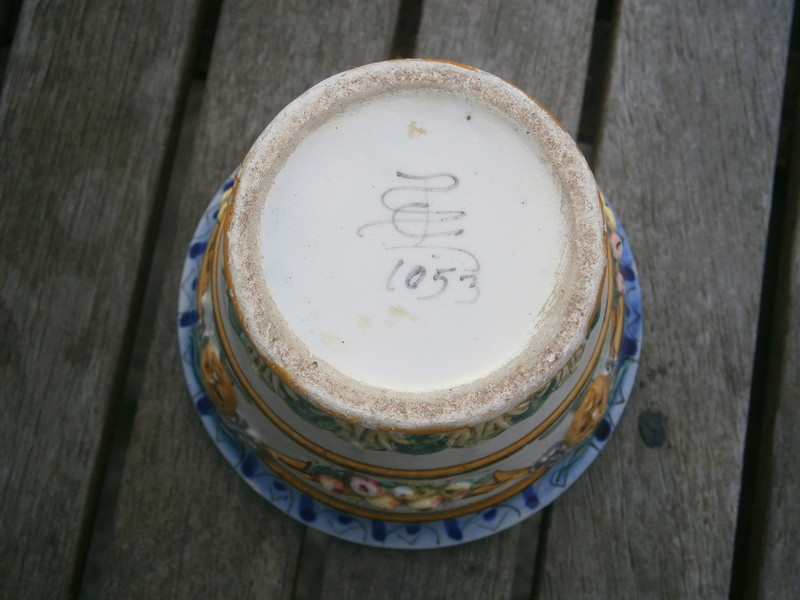 Italian majolica pot - Società Ceramica Colonnata P7140512