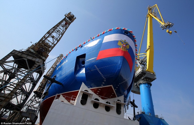 Russia debuts the largest ever nuclear icebreaker 357c9a10