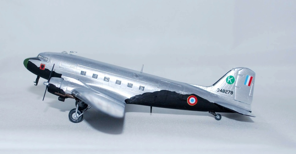 [Roden + Berna] Douglas C-47 Skytrain Indochine  1/144 Dsc_0828