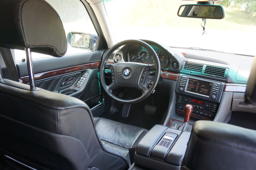 740i 2001 Orientblau Metallic - Page 3 Dsc05019