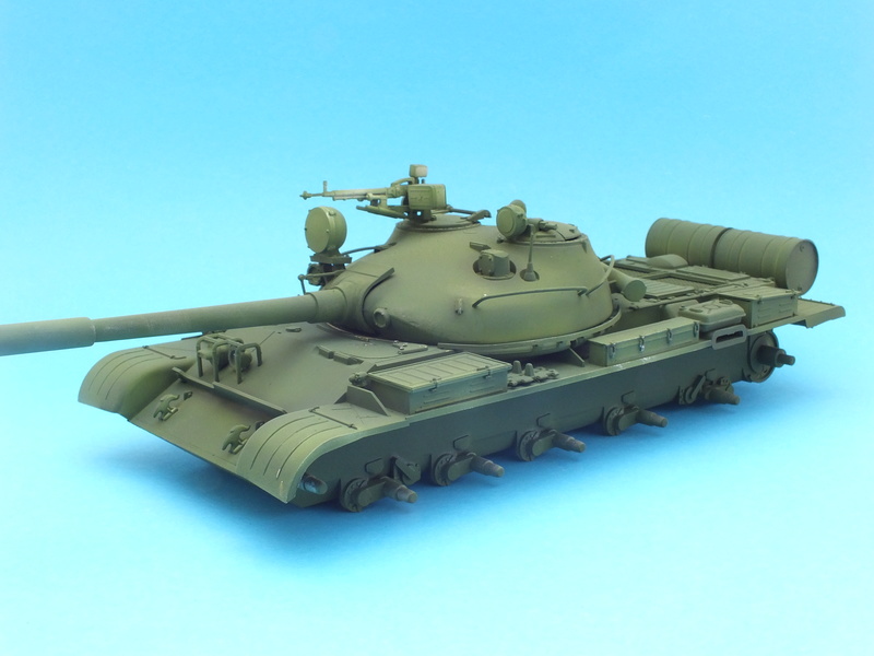 T62A (Tamiya 35108) - 1/35 - décoration Israélienne (Capture d'un tank syrien) montage TERMINÉ Dscf0012