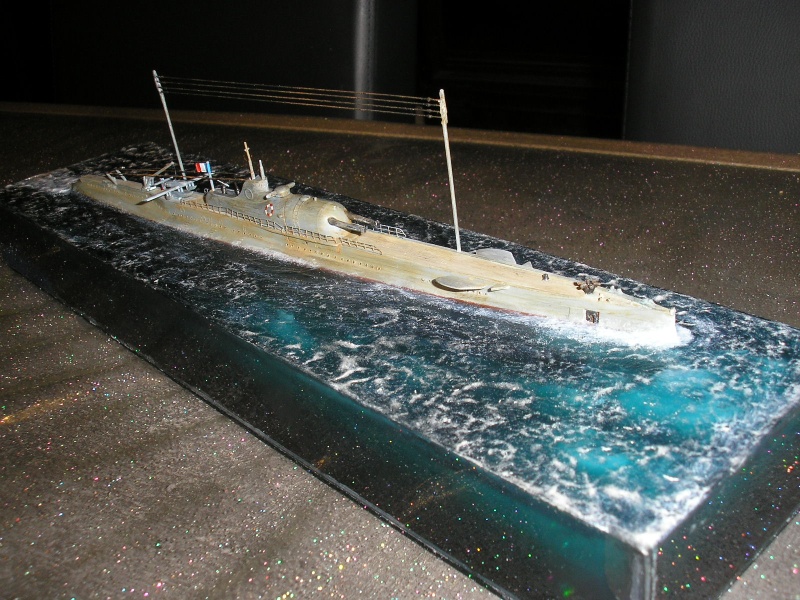 Croiseur sous-marin SURCOUF, en navigation ... 1/400ème Réf 81014 Dioram46
