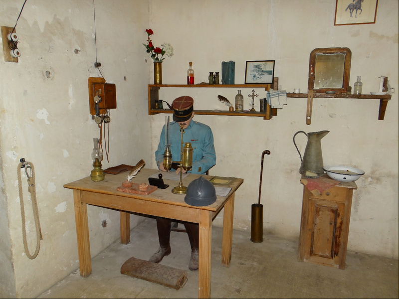 Exposition lanternes militaires et de forteresse, La Falouse, Verdun 2016-011