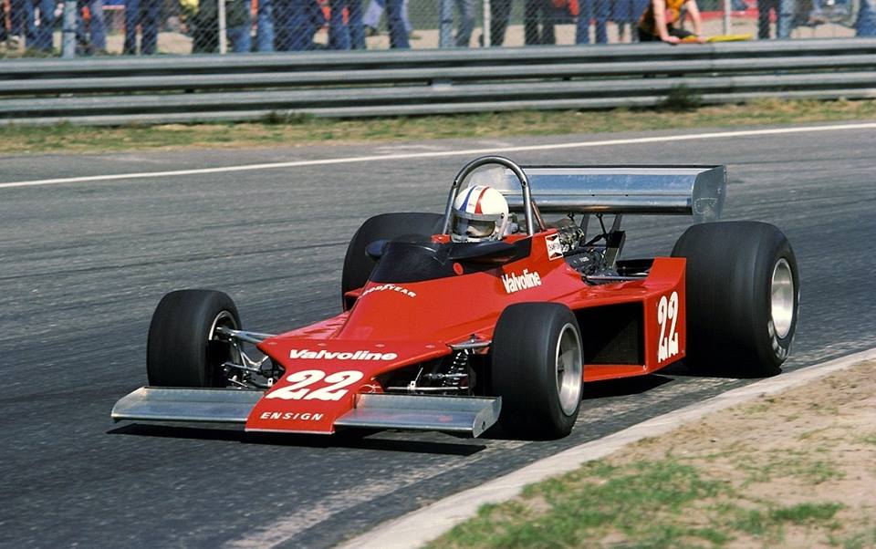 Salut Chris Amon 13879410