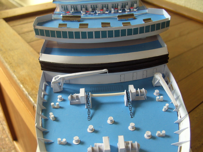 Fertig - Kreuzfahrtschiff "Horizon" im Maßstab 1:250 gebaut von Holzkopf - Seite 2 Bild1796