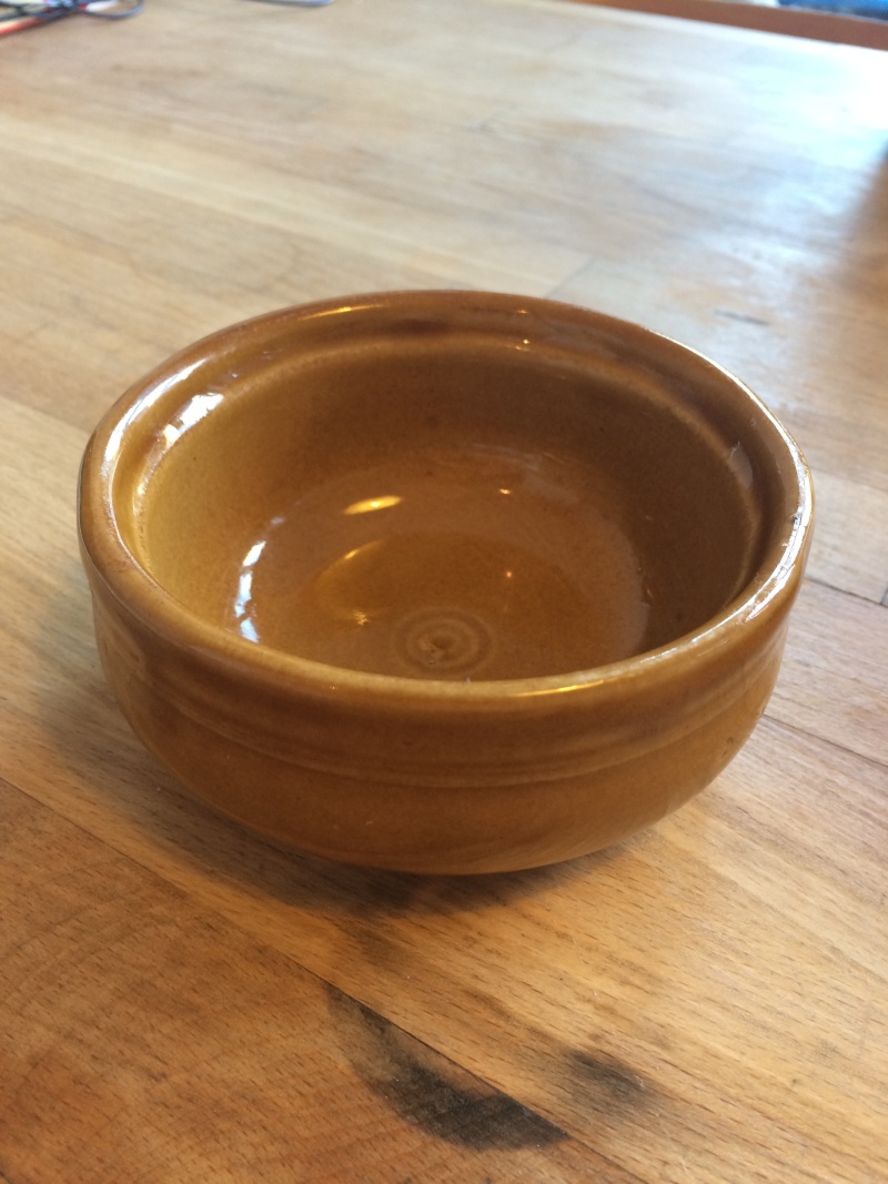 Small Stoneware bowls with '250' stamp on base Img_6313