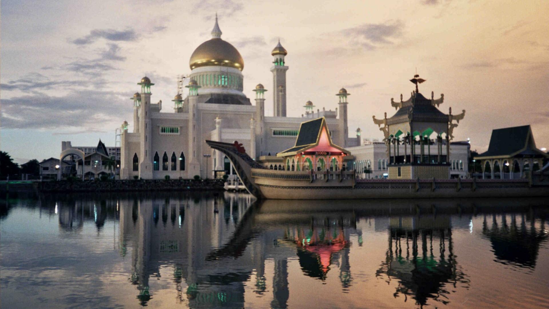 Brunei    - Página 4 Mosque10