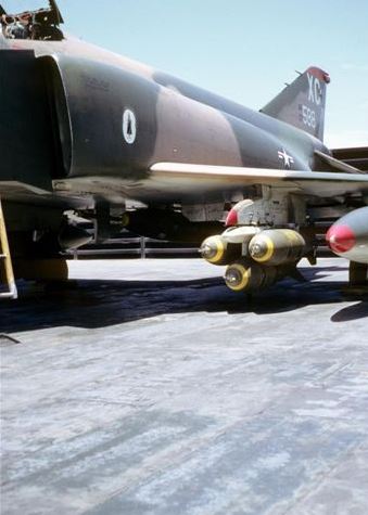 [Eduard] McDonnell-DouglasF-4C Phantom II "Nam 1968" - 1/48  - Page 8 910