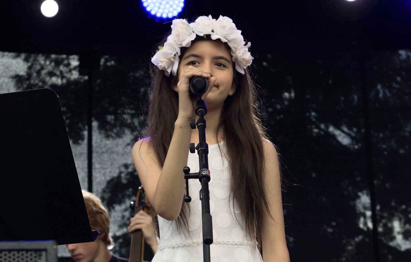 Angelina Jordan - Page 4 710