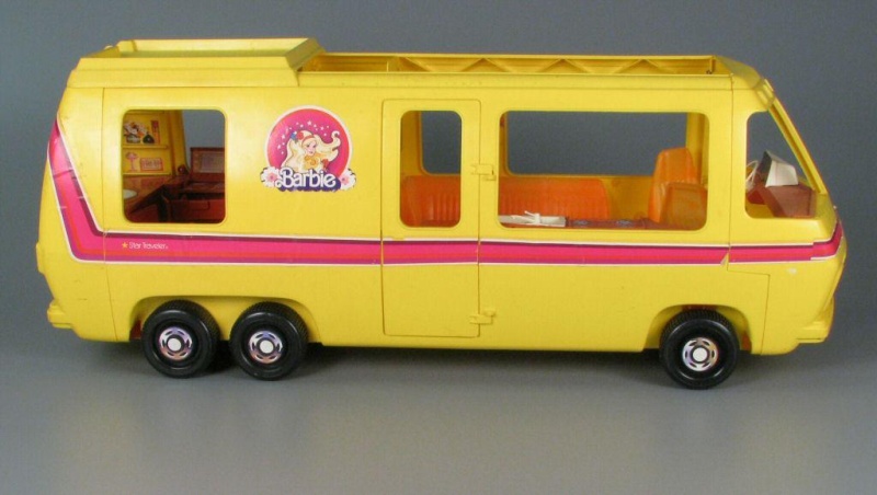 barbie - barbie camper, cucina, camera da letto, piscina, cavallo Dallas e cane Bellezza Star-t11