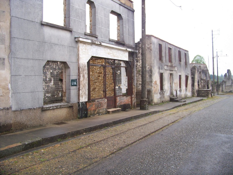 Oradour-sur-Glane : un massacre SS 1110