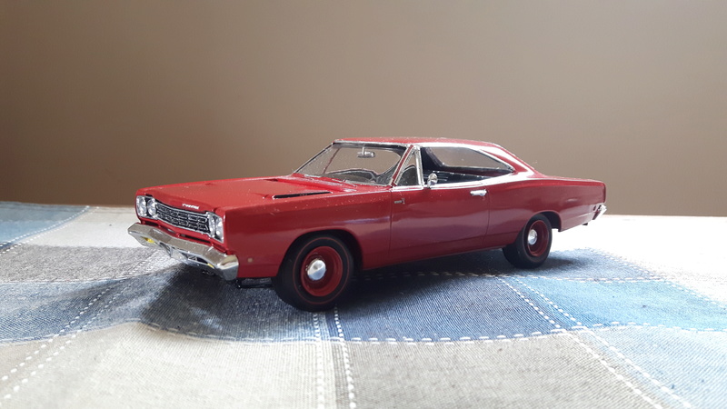 AMT 1968 Plymouth Road Runner 383 20160712