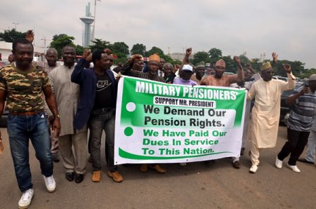 Military Pensioners Protest Non-payment Of Pension In Abuja  66460-10