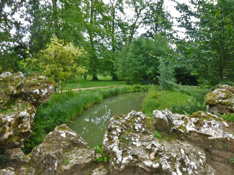  Les jardins du Petit Trianon - Page 2 P1130729