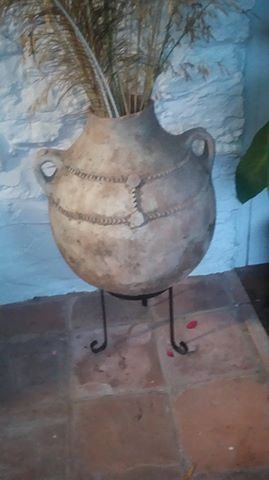 White Urn  13932910