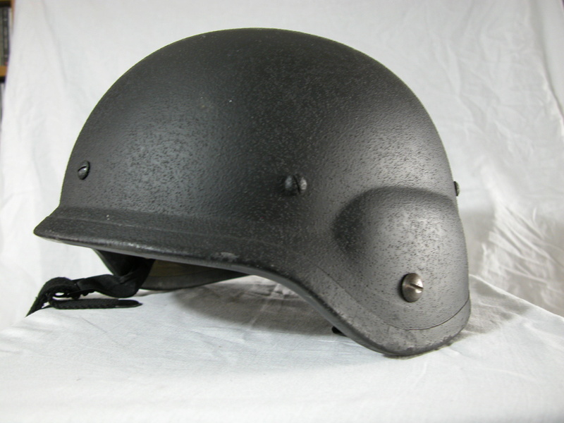 Unidentified helmet, possible South Korean. Help wanted! 1_110