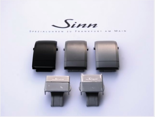 Sinn 856 : Même boucle deployante pour bracelet metal et silicone ? Sinncl10