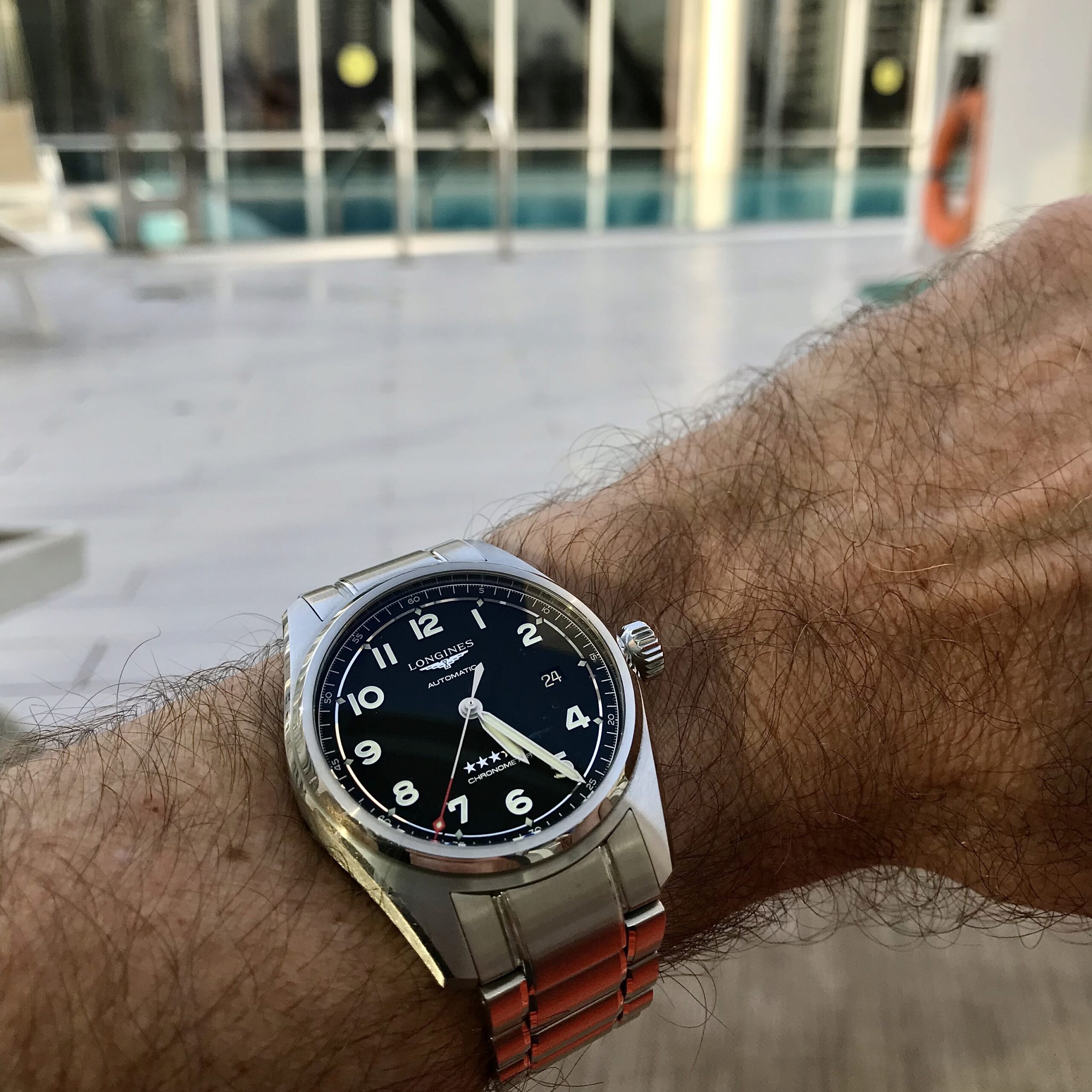 flieger - Feu de vos montres d'aviateur, ou inspirées du monde aéronautique - Page 17 D9e5a310