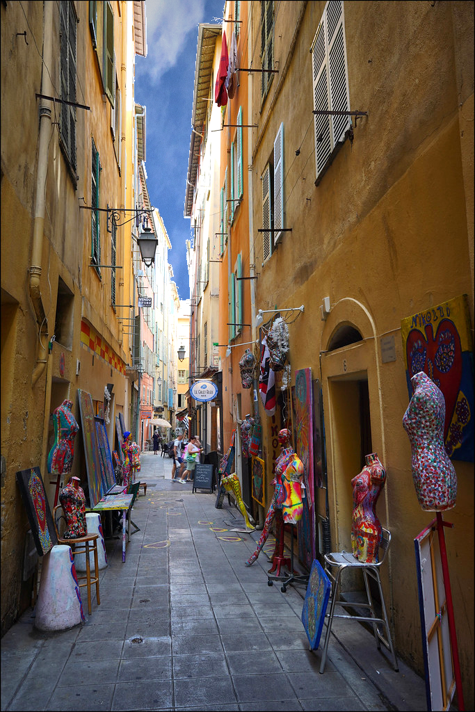 Rétro-Viseur dans le Vieux-Nice... 311