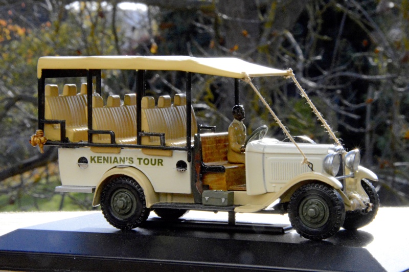 Citroën, fourgons et voitures de livraison C4 et leurs reproductions en miniature - Page 5 Kenian11