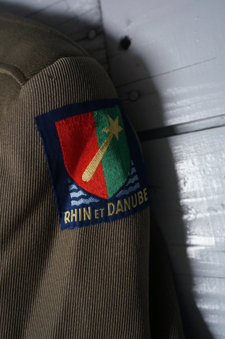 Aide Identification uniforme d'officier 1936-1959 Dsc03420