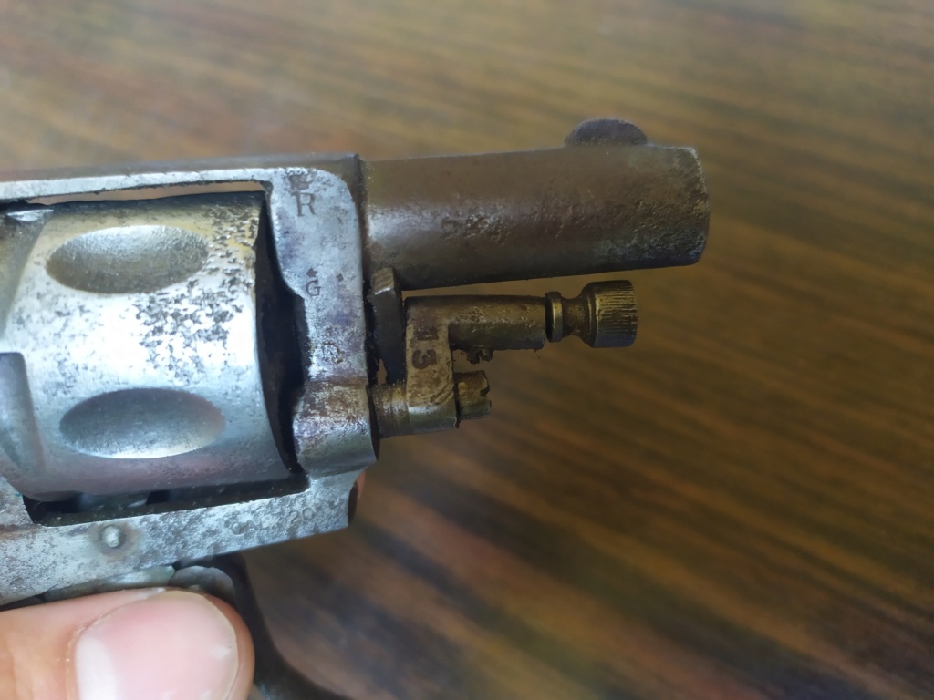 Revolver "Type Bulldog" à identifier 94143911