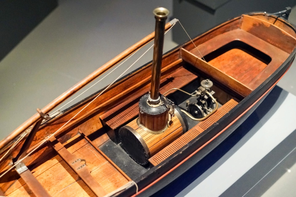 Identification d'un modèle - barque à vapeur Barque13