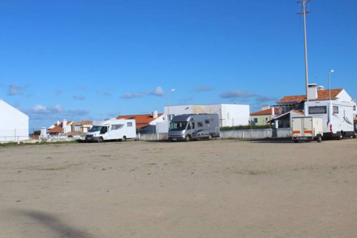 Parque de autocaravanas de Porto Covo encerrado pela ASAE 210